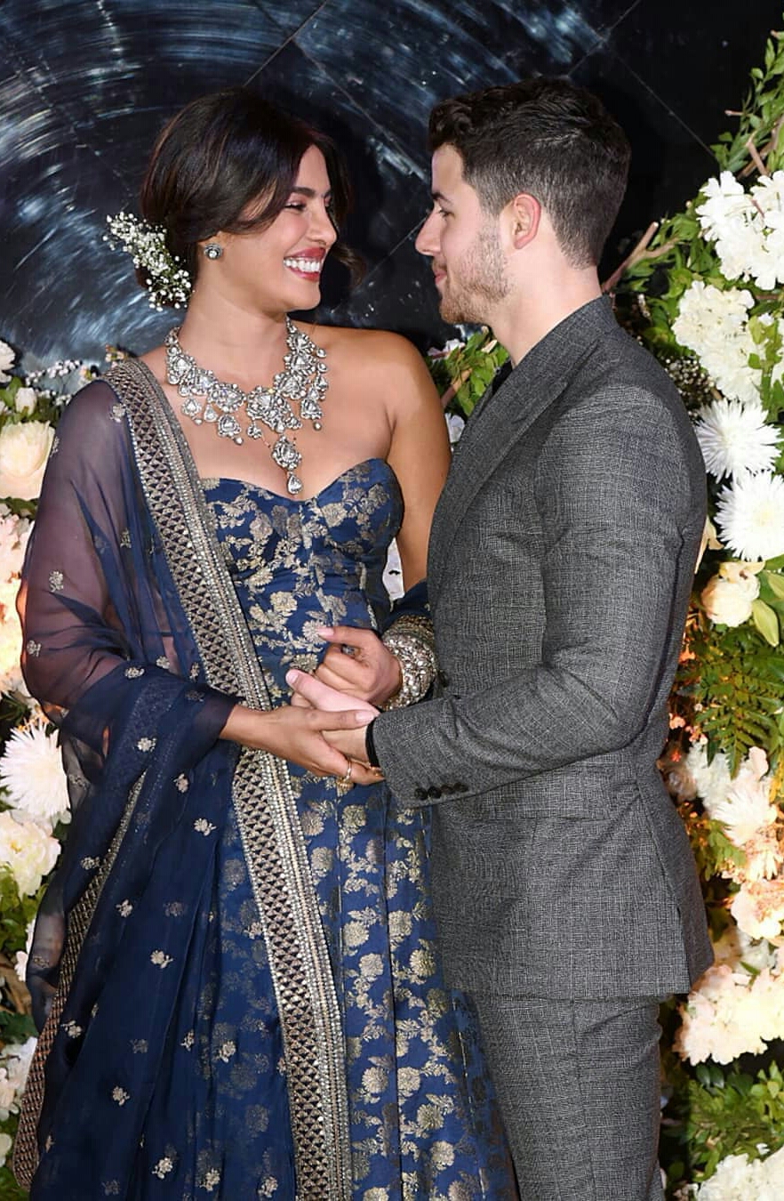 Priyanka Chopra Hot With Husband Nick At A Wedding Event