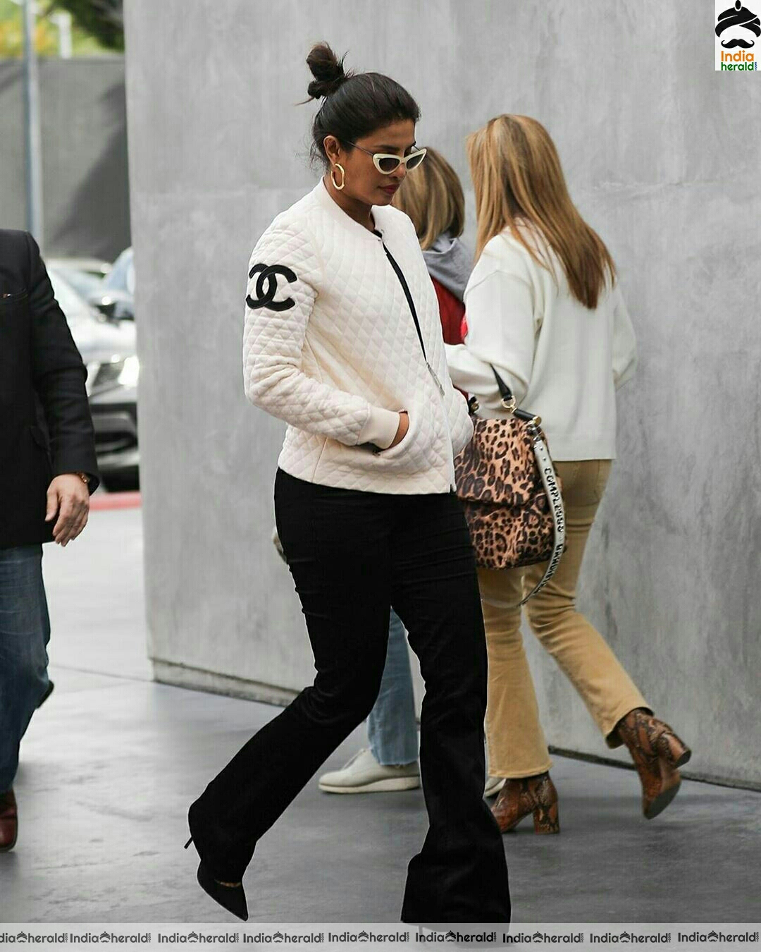 Priyanka chopra Looking Gracious in Winter Cloth While Spotted Outside New York City set 1