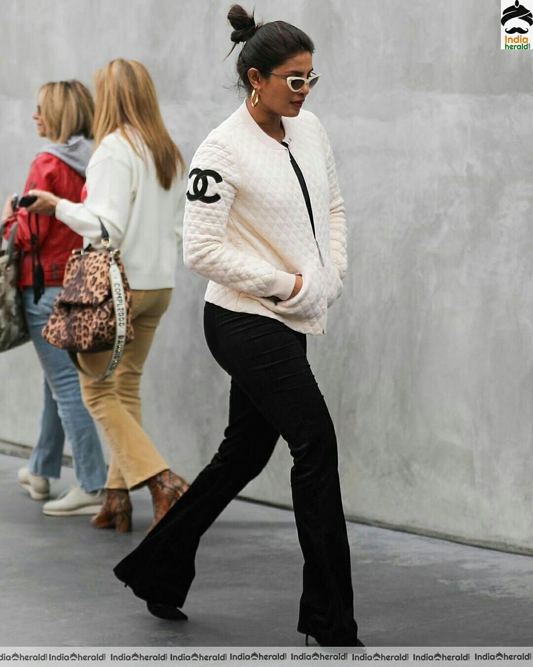 Priyanka chopra Looking Gracious in Winter Cloth While Spotted Outside New York City set 1