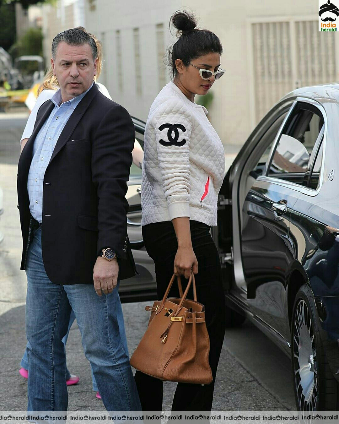 Priyanka chopra Looking Gracious in Winter Cloth While Spotted Outside New York City set 1