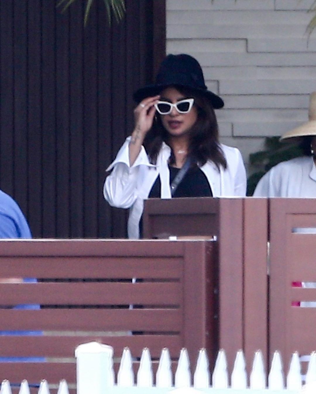 Priyanka Chopra Oozing Sex Appeal At Airport Set 1