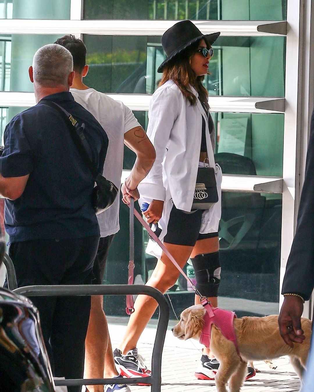 Priyanka Chopra Oozing Sex Appeal At Airport Set 2