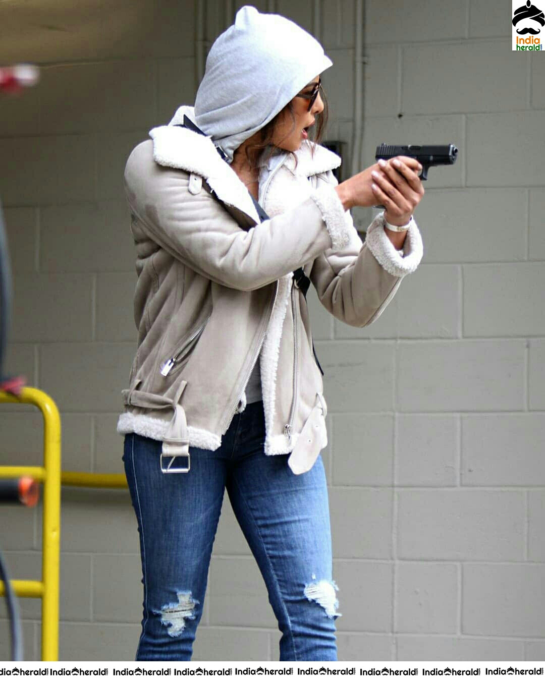 Priyanka Chopra Shooting Some One While Shooting At LA