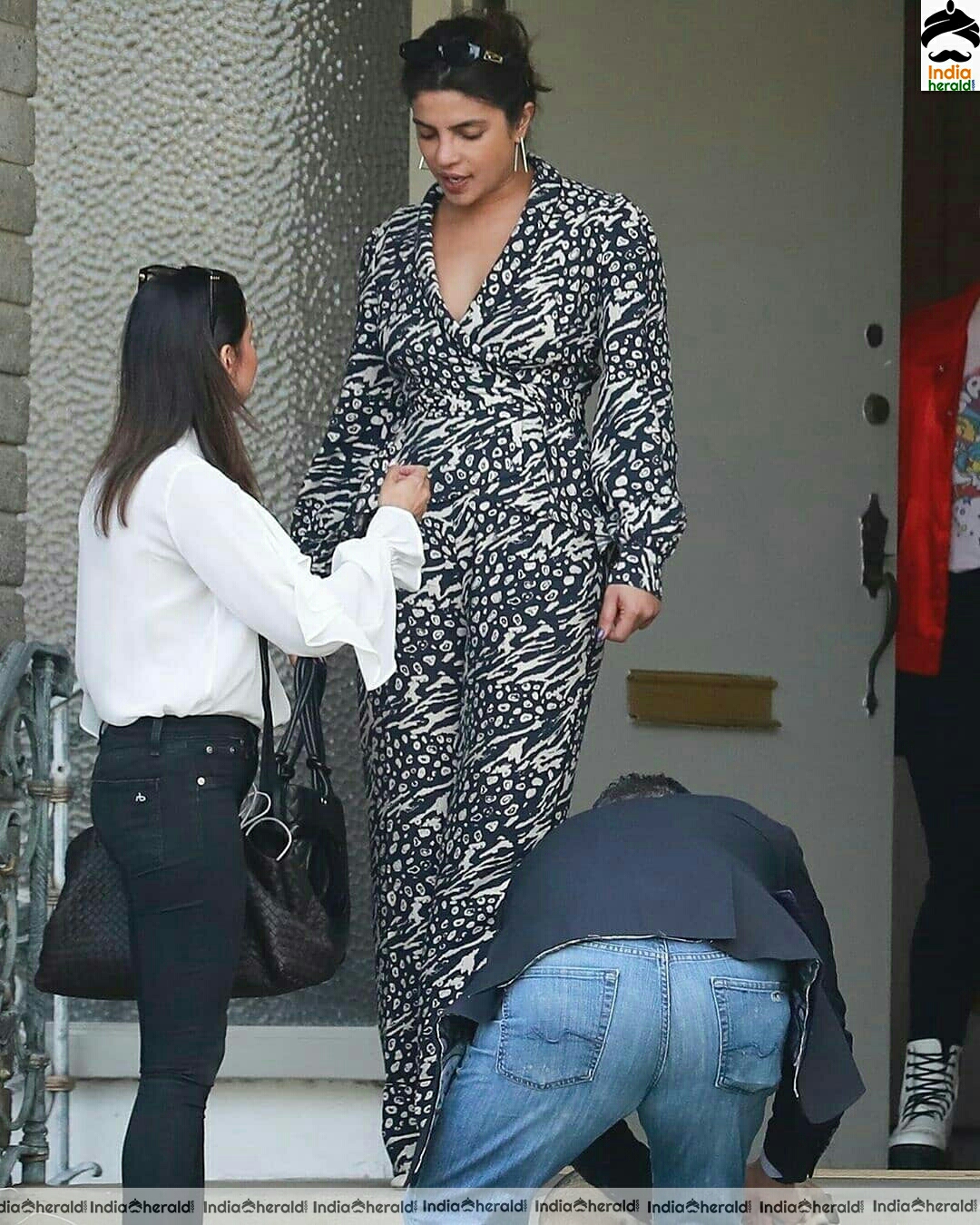 Priyanka Chopra spotted outside studios without makeup