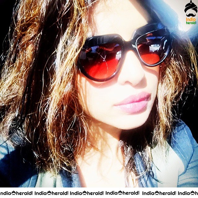 Priyanka Chopra Unseen Photos Collection Set 1