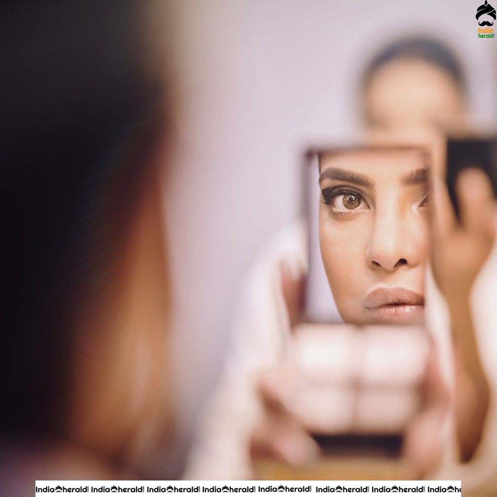 Priyanka Chopra Unseen Photos Collection Set 2