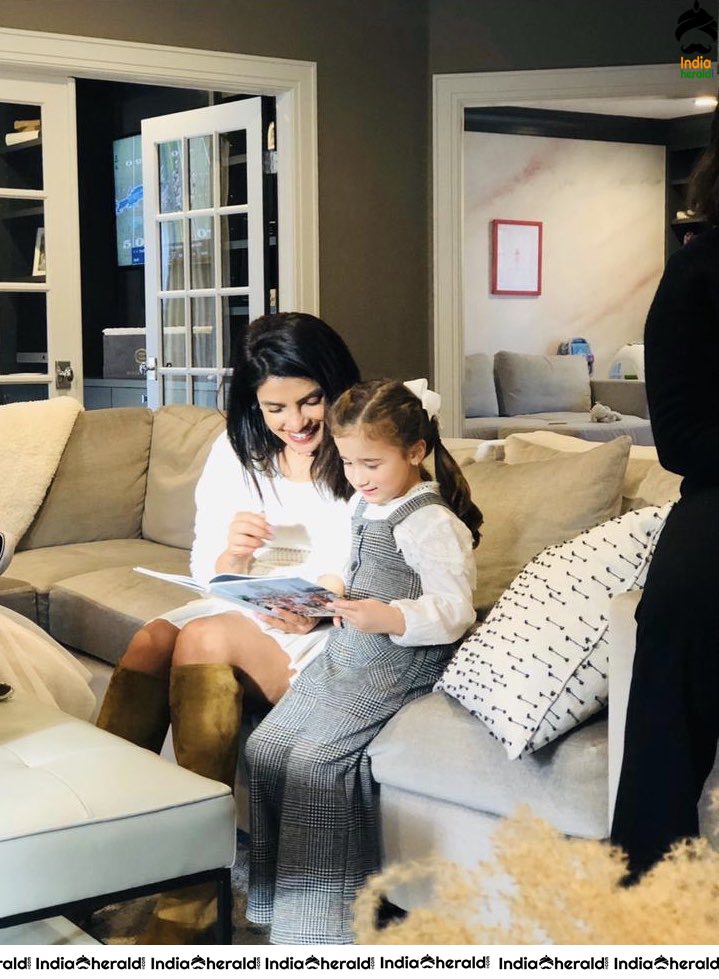 Priyanka Chopra Unseen Photos Collection Set 2