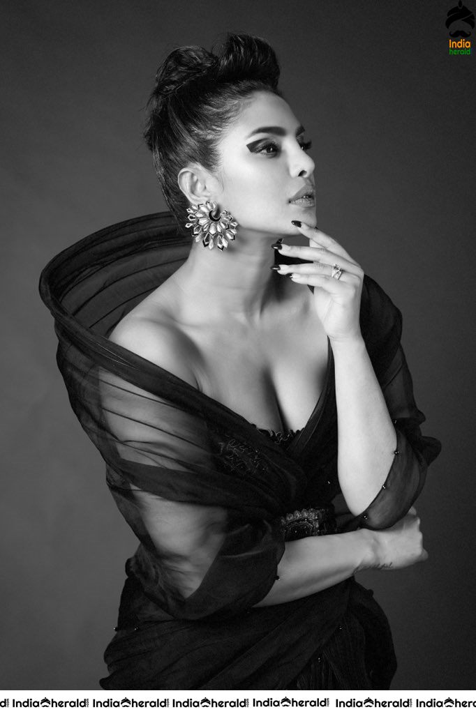 Priyanka Chopra Unseen Photos Collection Set 2