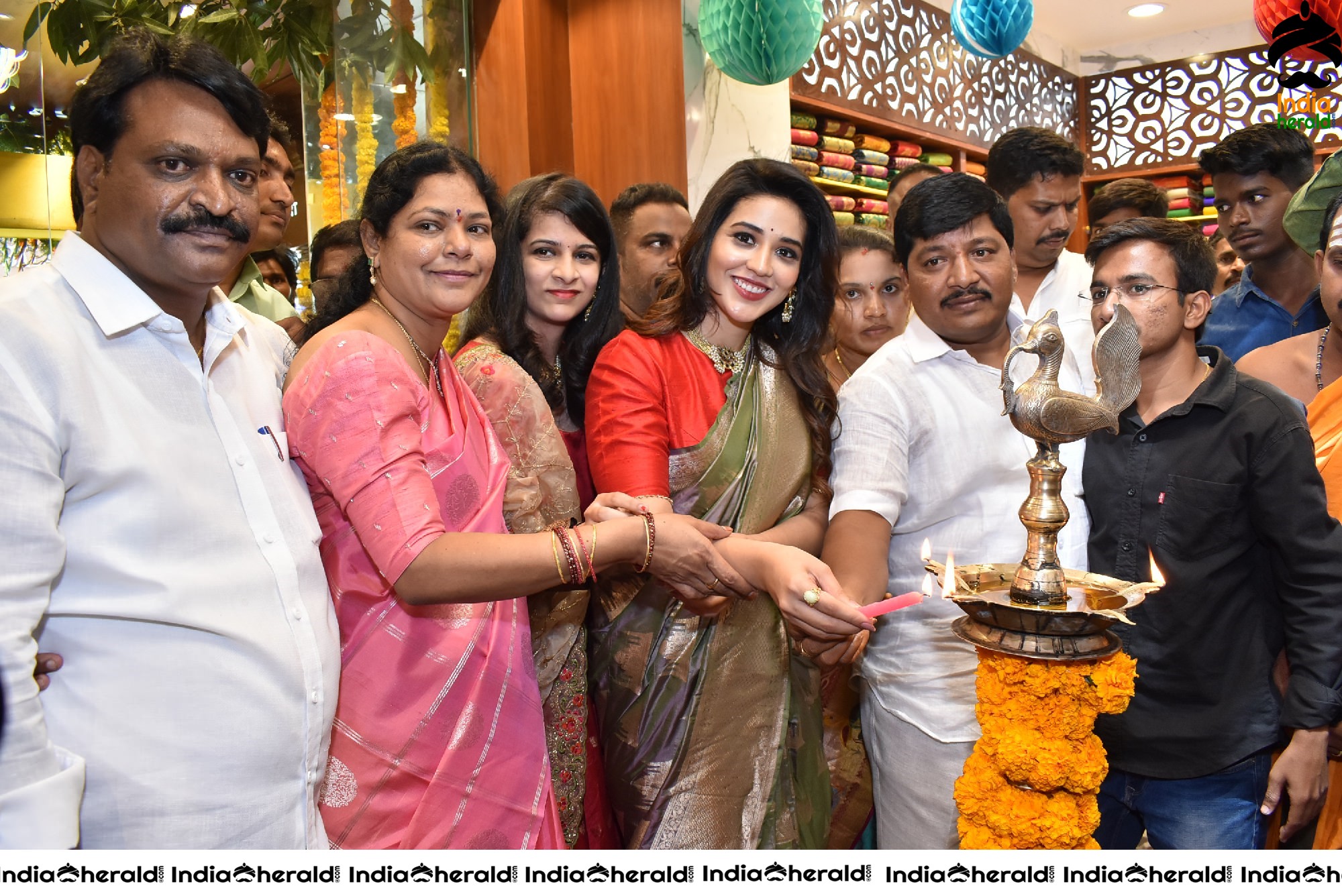 Priyanka Jawalkar inaugurated Kanchipuram GRT Silks at Dilsukhnagar Set 1