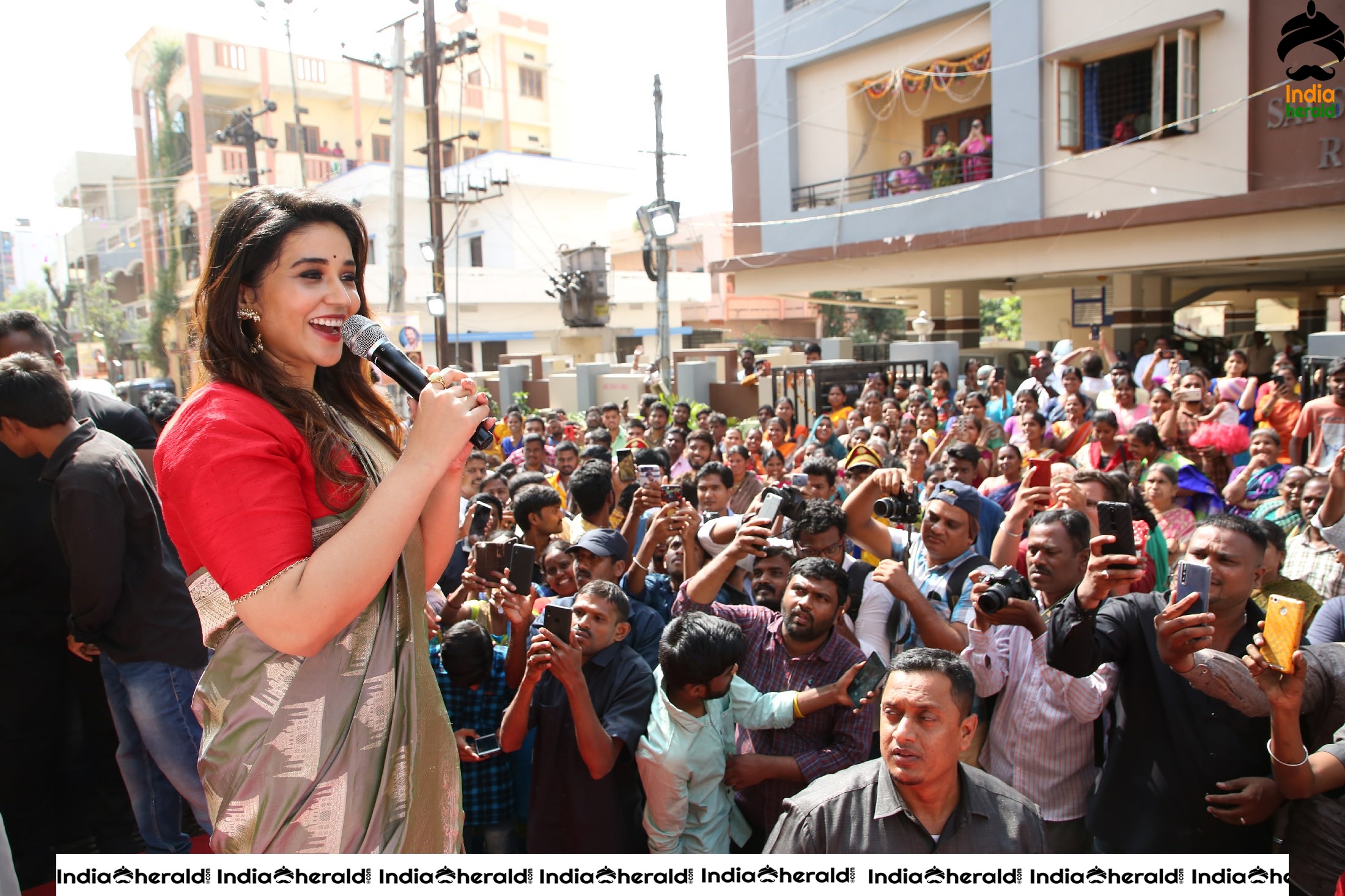 Priyanka Jawalkar inaugurated Kanchipuram GRT Silks at Dilsukhnagar Set 1