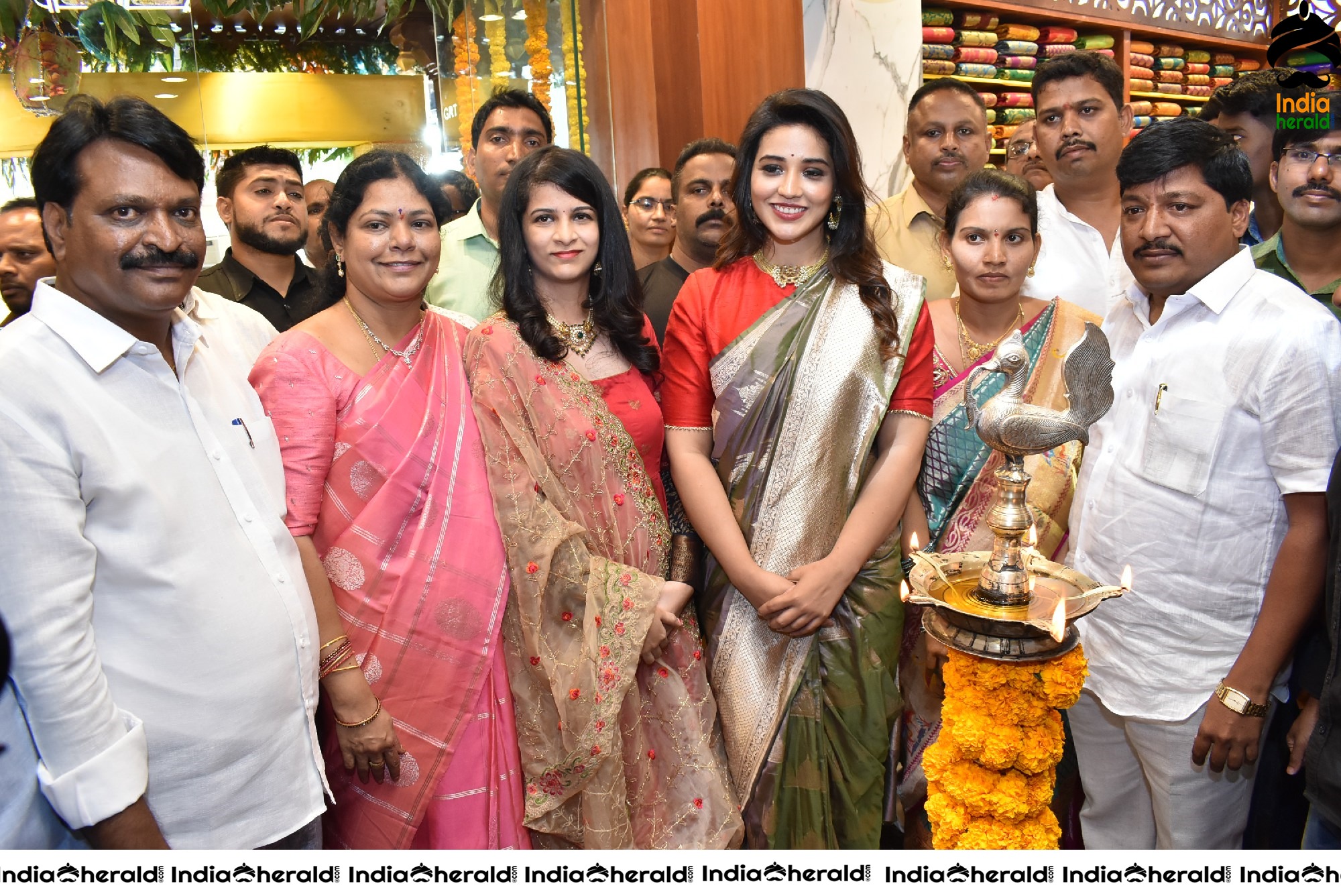 Priyanka Jawalkar inaugurated Kanchipuram GRT Silks at Dilsukhnagar Set 2