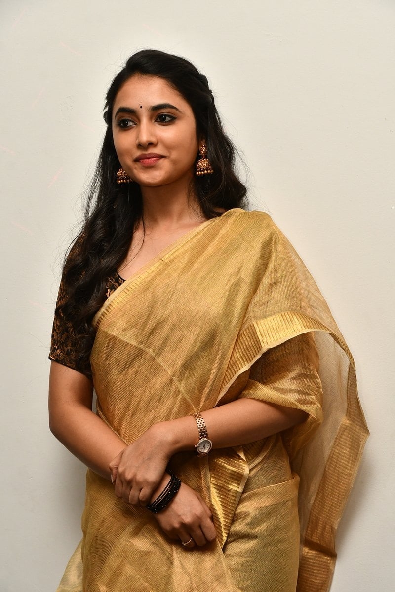 Priyanka Mohan gorgeous saree Photos