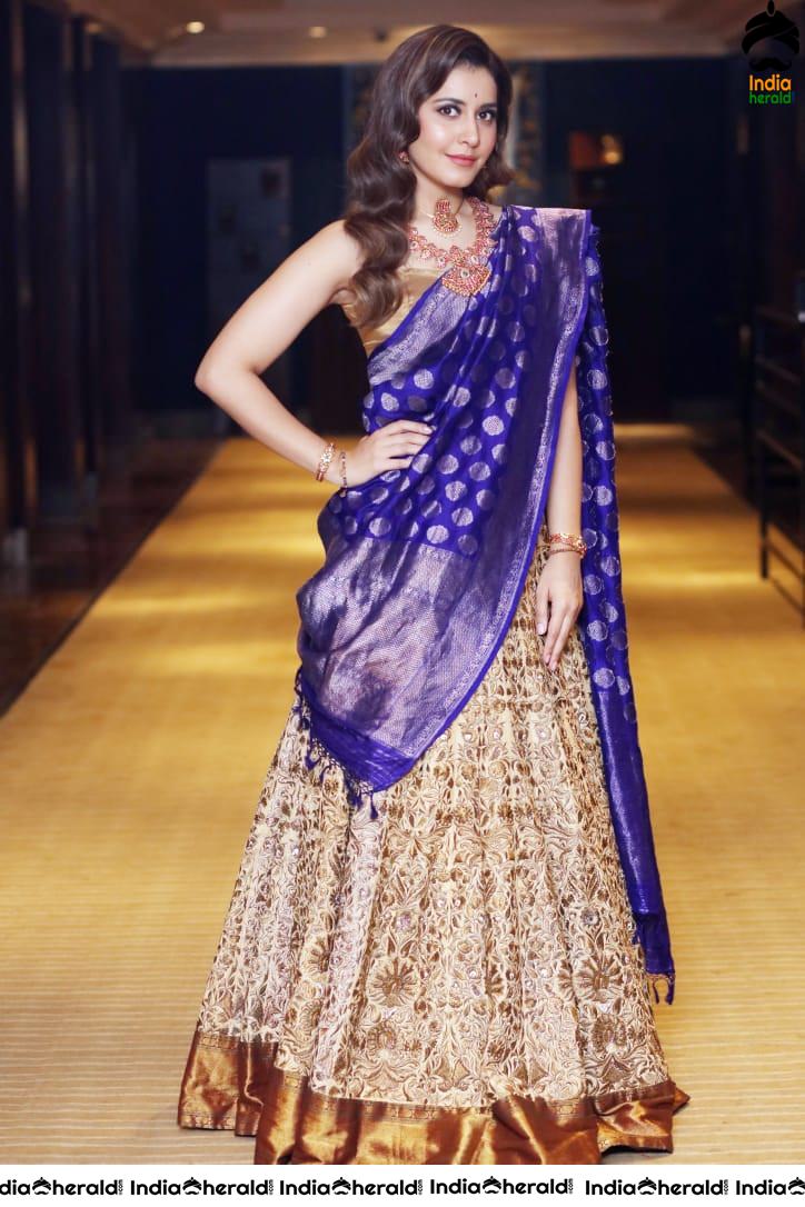 Raashi Khanna clicked at Madras Bridal fashion show