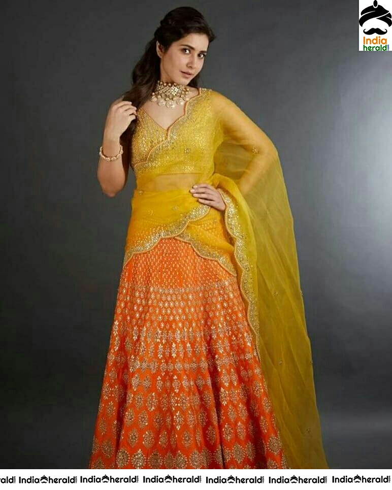 Raashi Khanna Hot Transparent Saree Stills