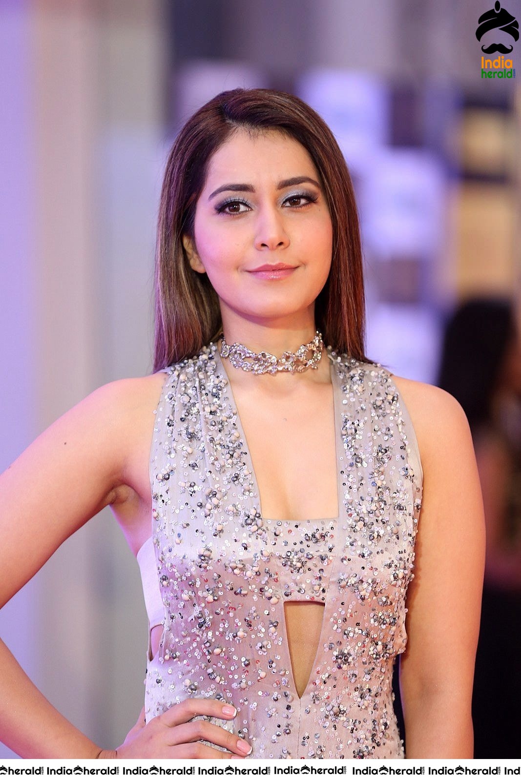 Raashi Khanna Latest Hot Photos in Glittering Gown Set 1