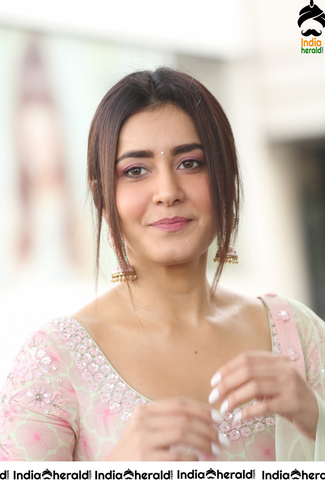 Raashi Khanna Looking Angelic in White Set 1