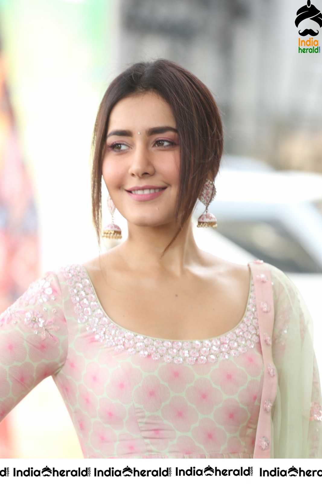 Raashi Khanna Looking Angelic in White Set 1