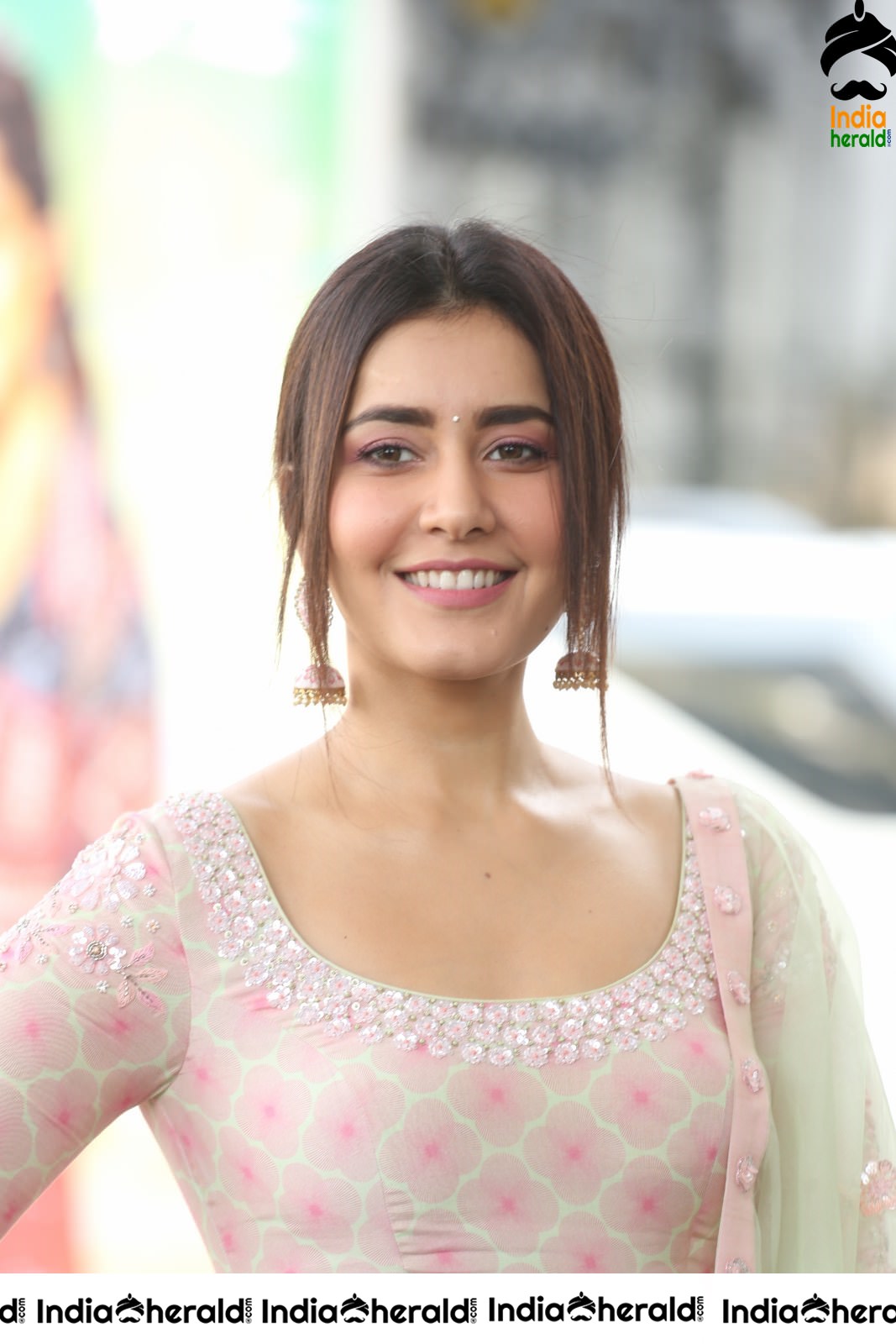 Raashi Khanna Looking Angelic in White Set 1