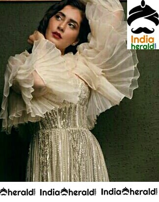 Raashi Khanna Looking Angelic