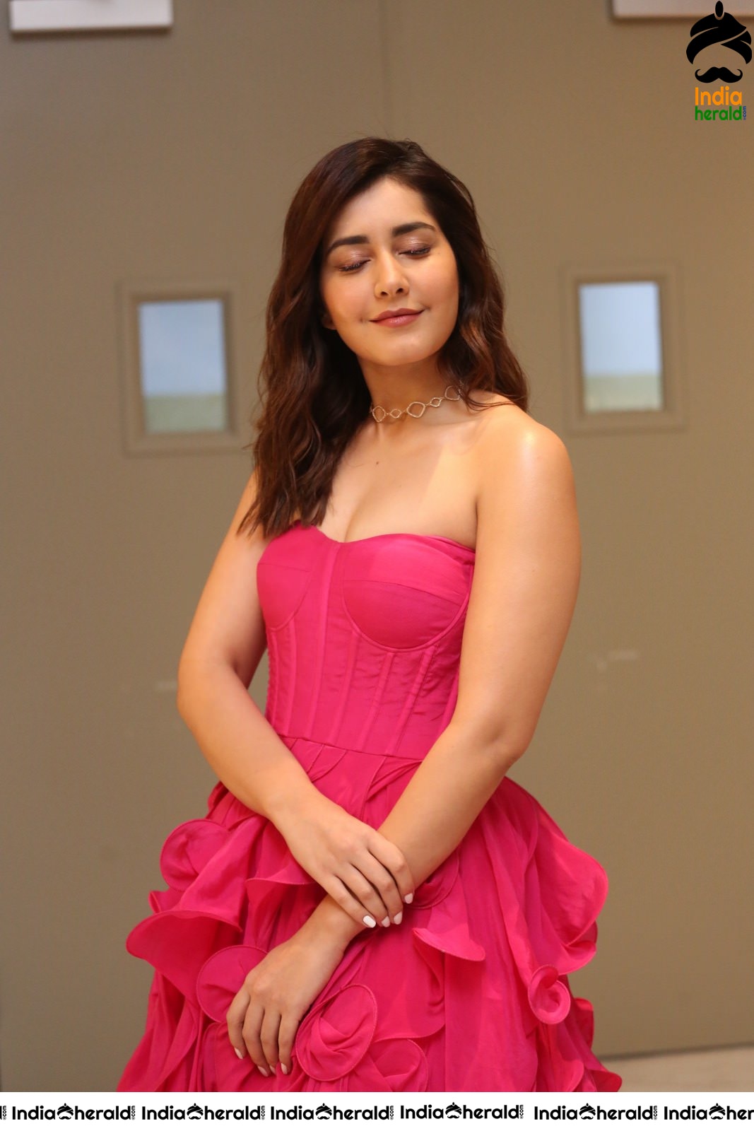 Raashi Khanna Looking Like a Barbie Doll Set 1