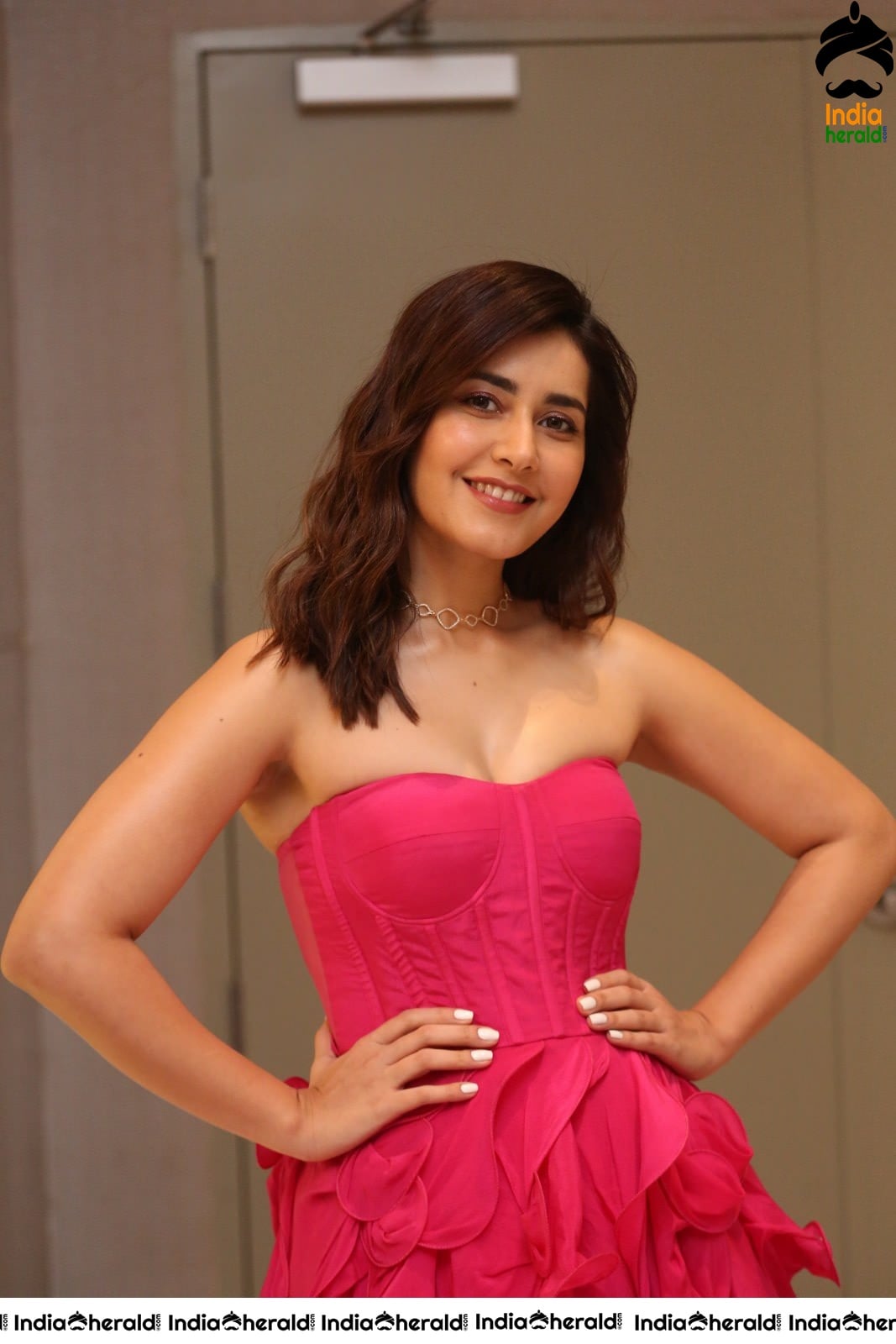 Raashi Khanna Looking Like a Barbie Doll Set 2
