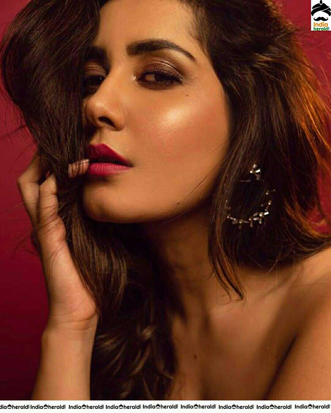 Raashi Khanna Looks In stunning In This Latest Hot Photoshoot Sizzling Stills Set 2