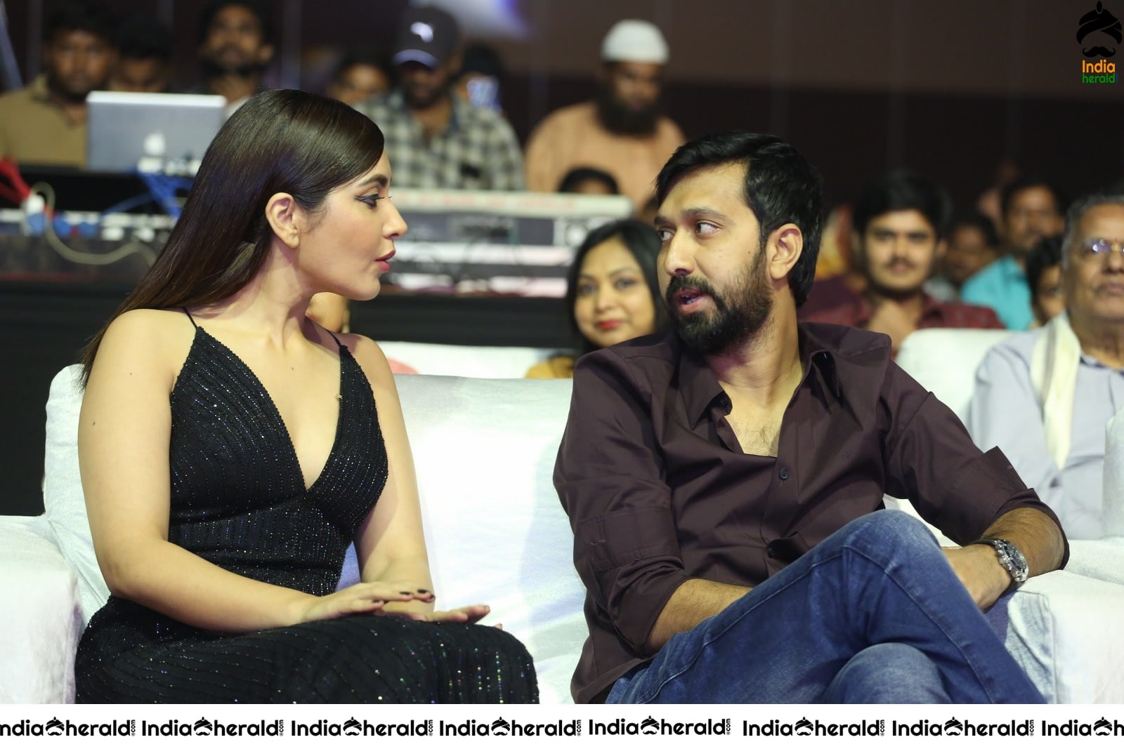 Raashi Khanna Slaying it in Black and she is all smiles Set 1