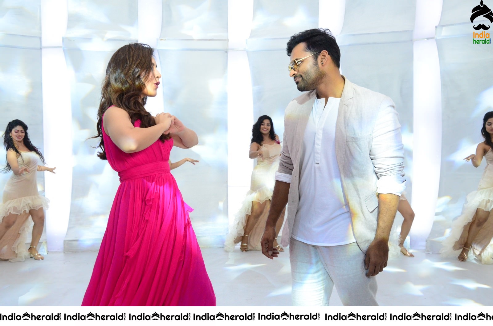 Raashi Khanna stills from shooting spot while practicing dance steps with SDT Set 1