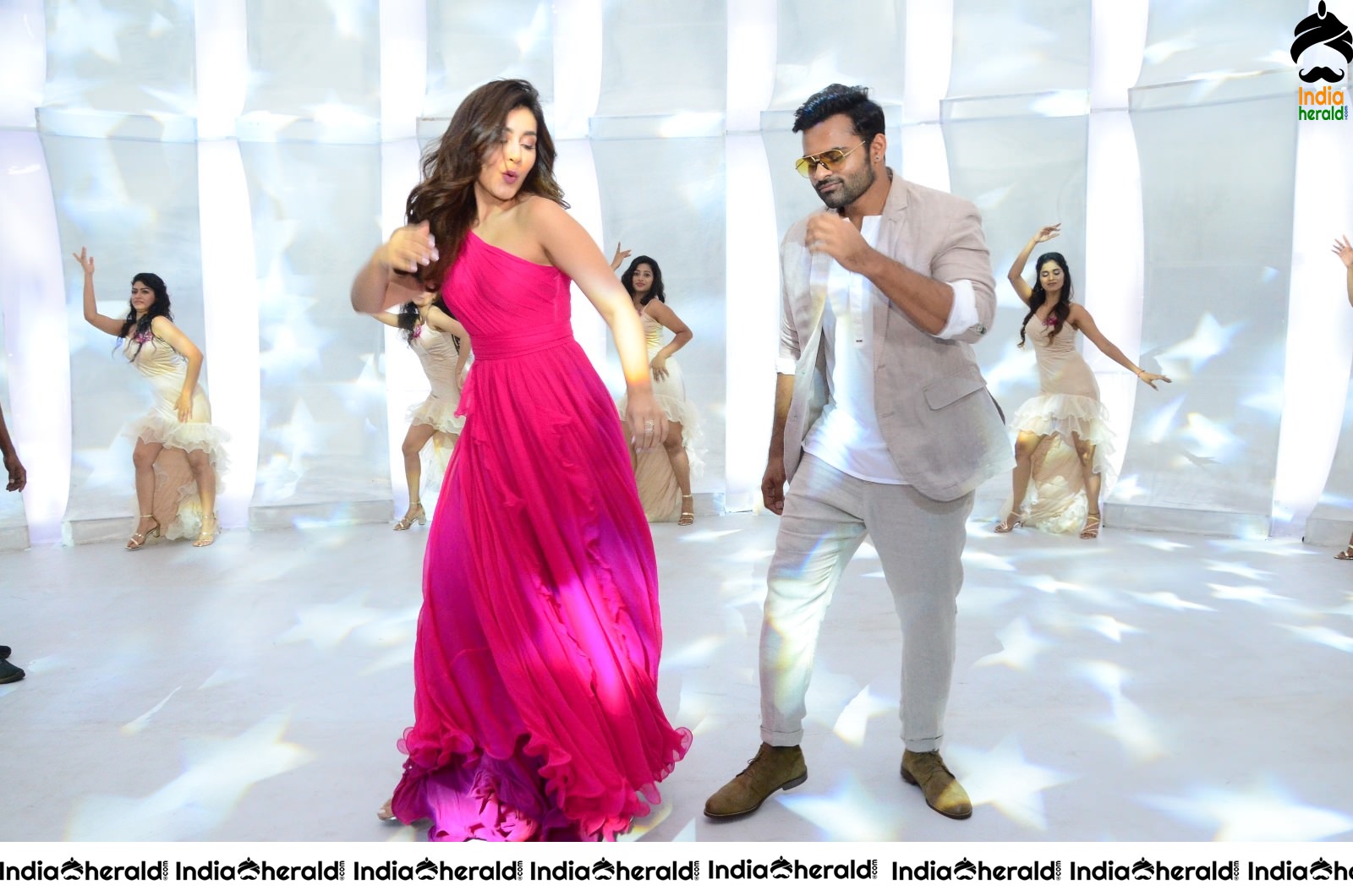 Raashi Khanna stills from shooting spot while practicing dance steps with SDT Set 1