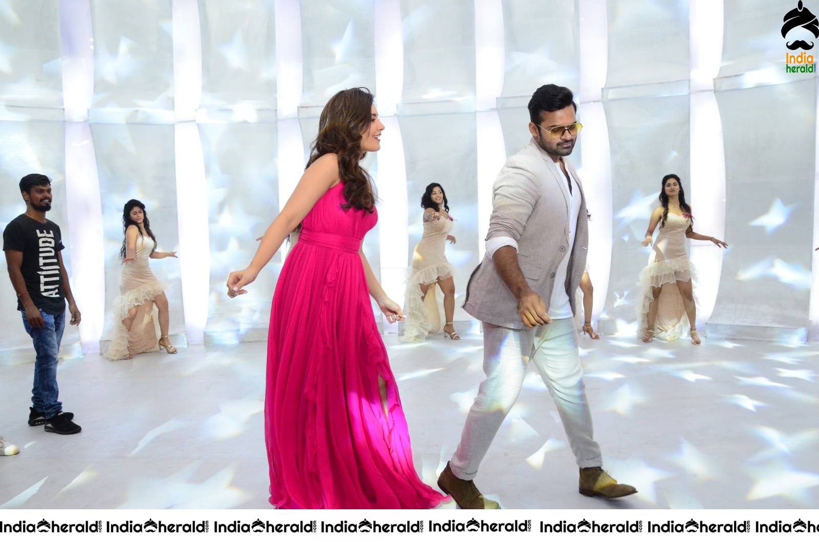 Raashi Khanna stills from shooting spot while practicing dance steps with SDT Set 1