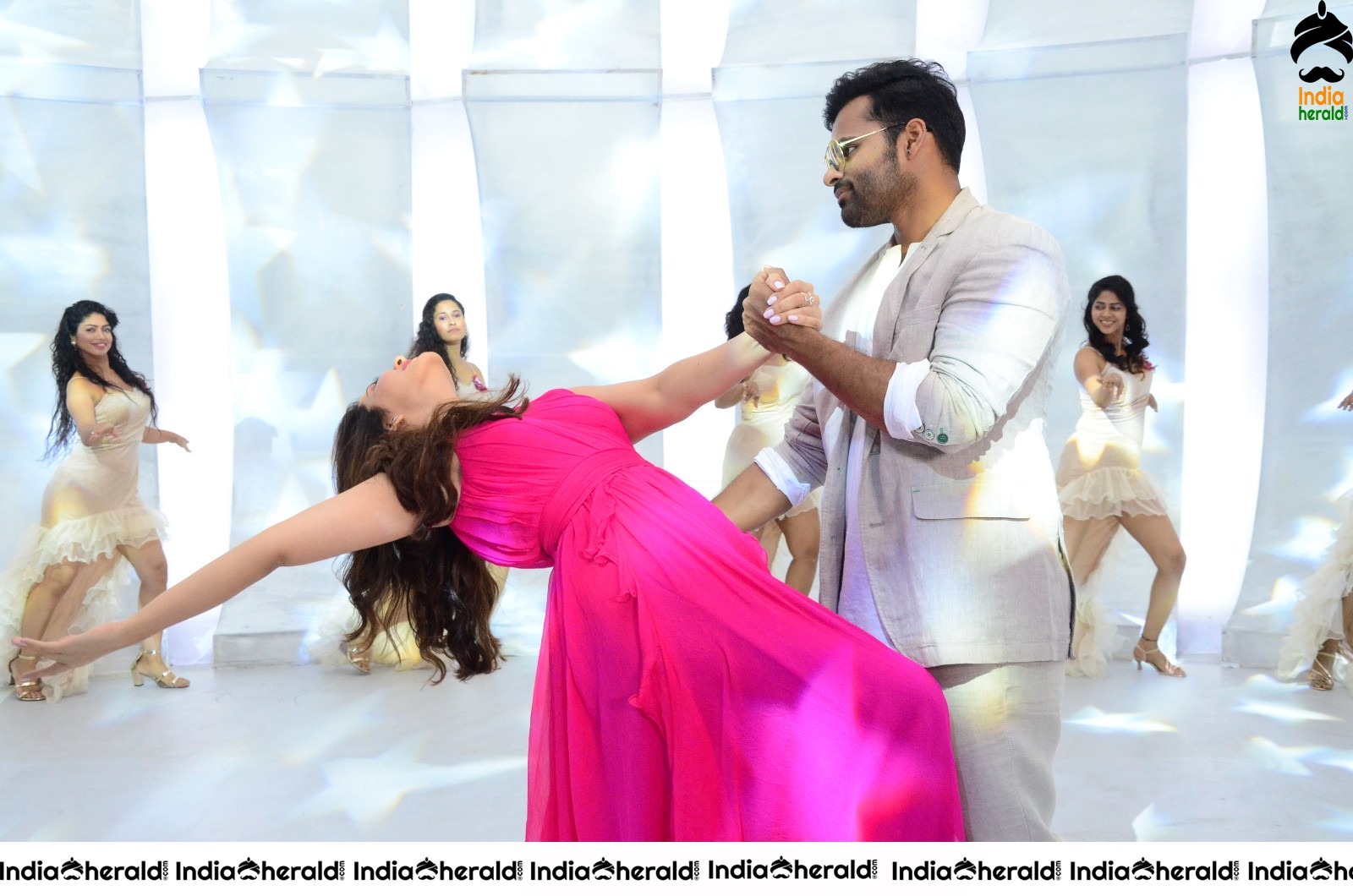Raashi Khanna stills from shooting spot while practicing dance steps with SDT Set 1