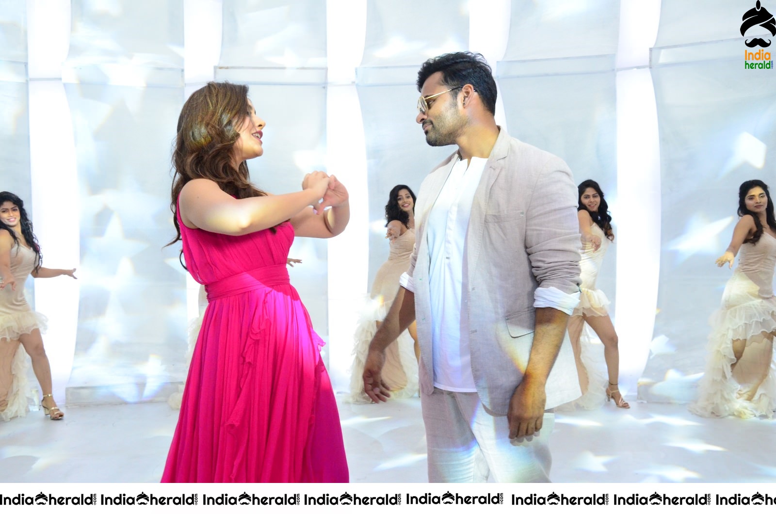 Raashi Khanna stills from shooting spot while practicing dance steps with SDT Set 1