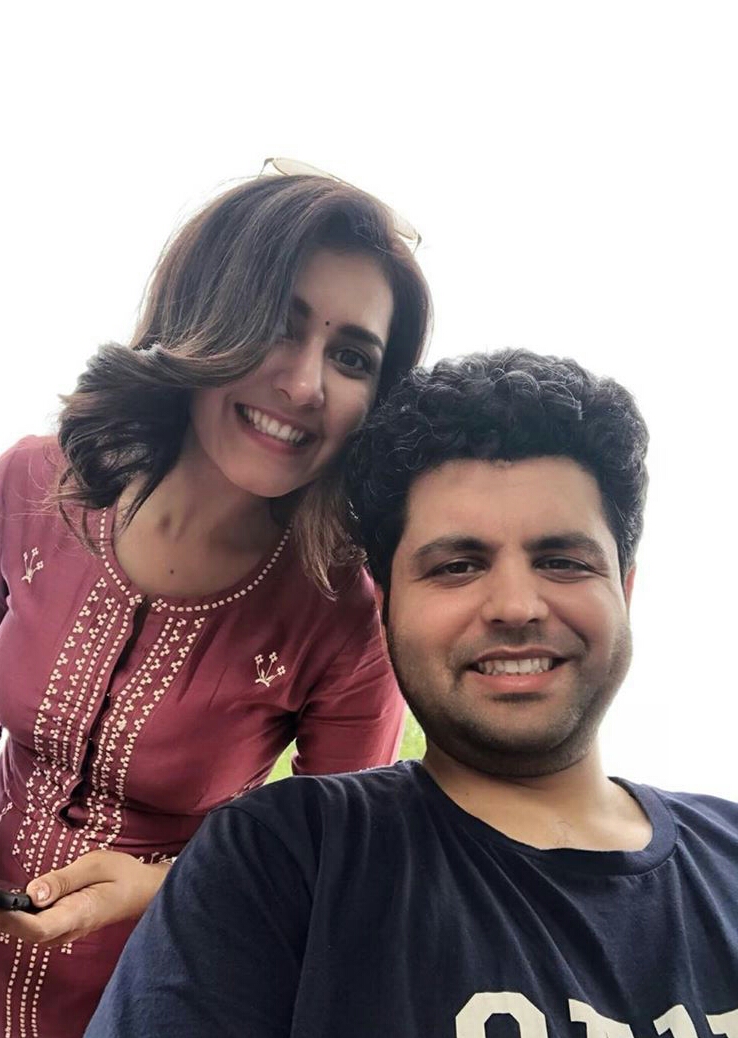 Raashi Khanna With Her Brother And His Kids At The Shooting Spot
