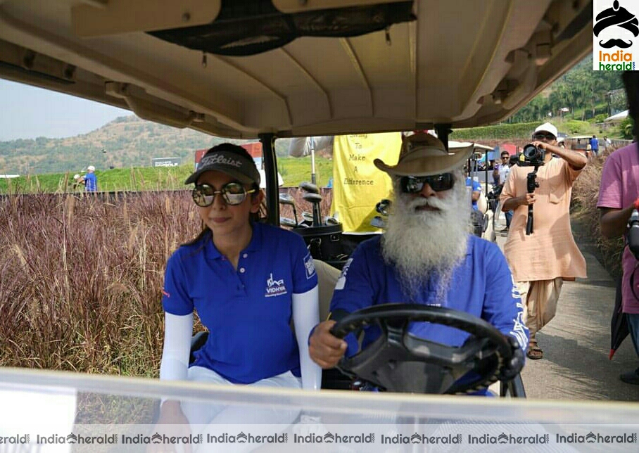 Rakul Preet enjoys A Game Of Golf with Swamiji