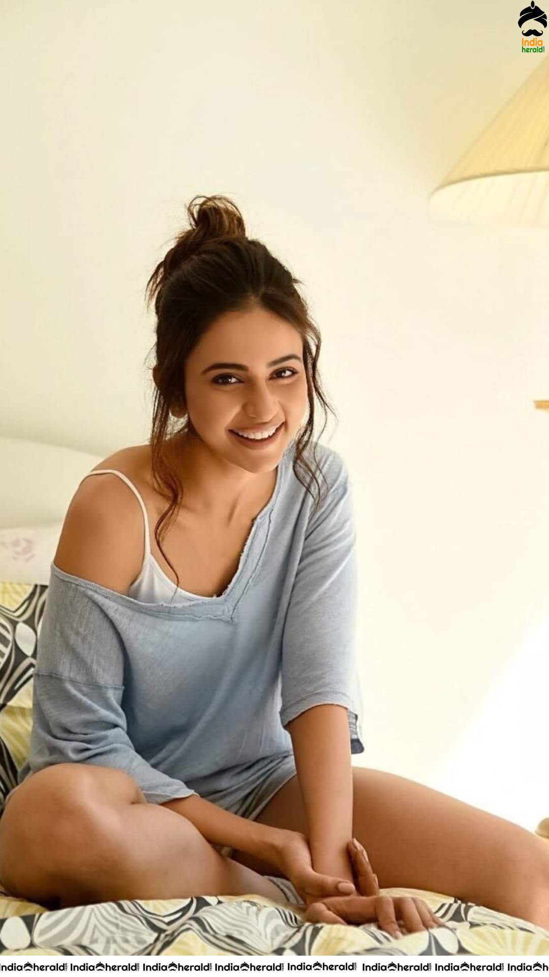 Rakul Preet Hottest Exposing Photos Collection to bring your Lustful Desires Set 1