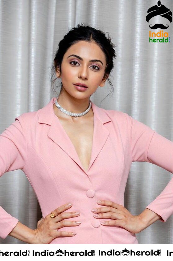 Rakul Preet Is Just Damn Hot in These Latest Photos