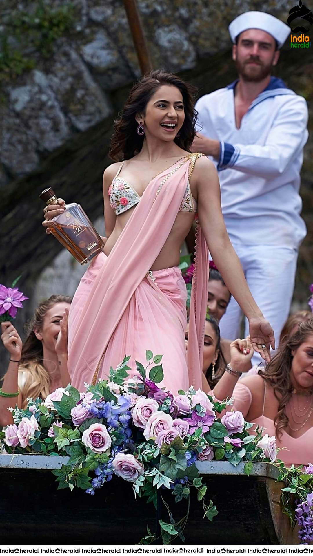 Rakul Preet looks Enthralling and Invitingly Hot in these Photos Compilation Set 1