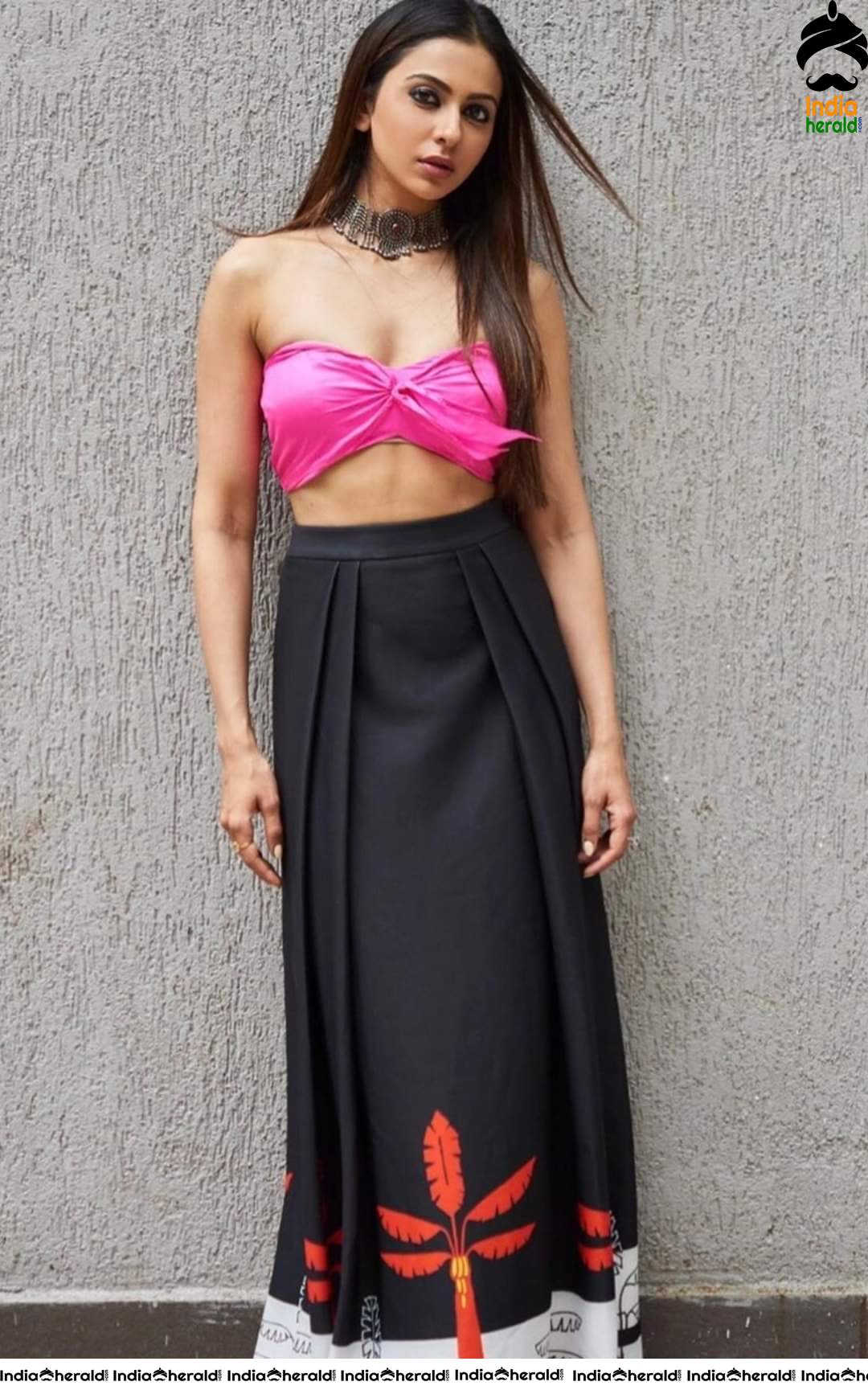 Rakul Preet looks Enthralling and Invitingly Hot in these Photos Compilation Set 2