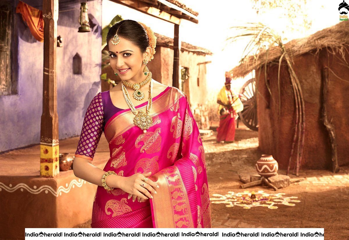 Rakul Preet Ravishing Hot Photos Collection Set 1