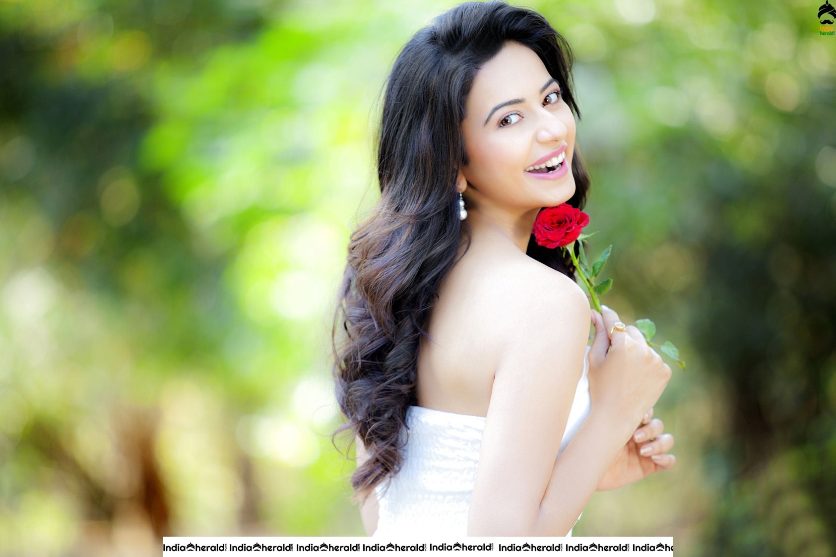 Rakul Preet Ravishing Hot Photos Collection Set 1