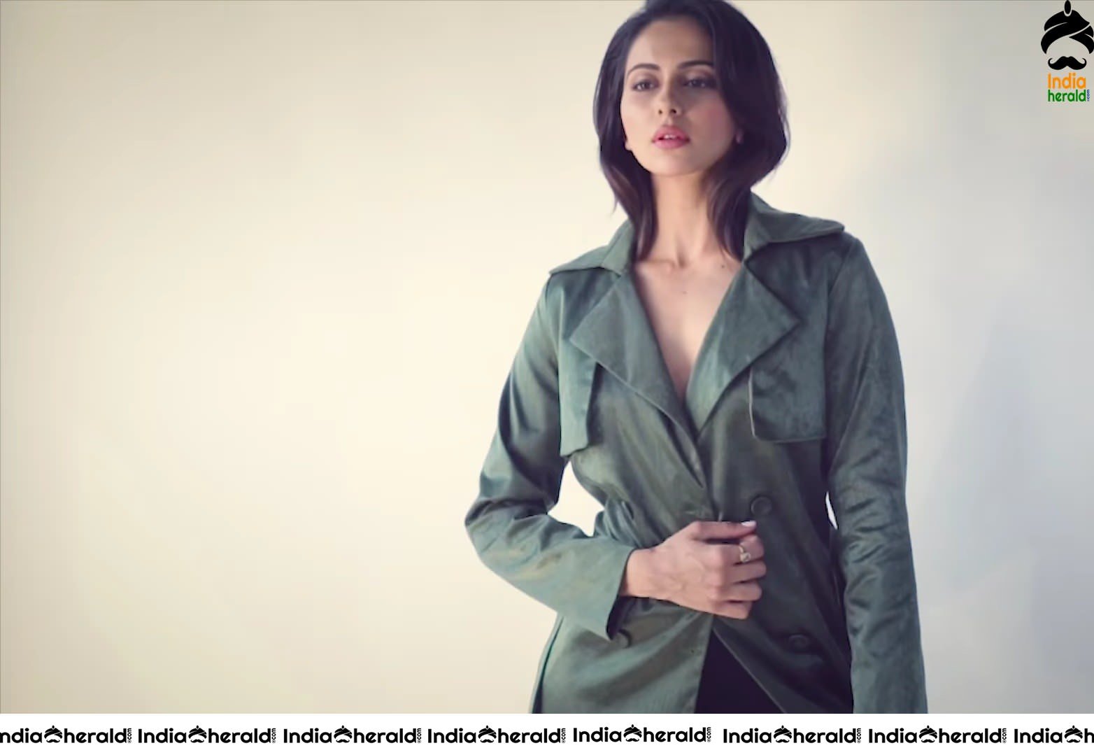 Rakul Preet Unseen Hottest Exposing Photoshoot Stills Set 2