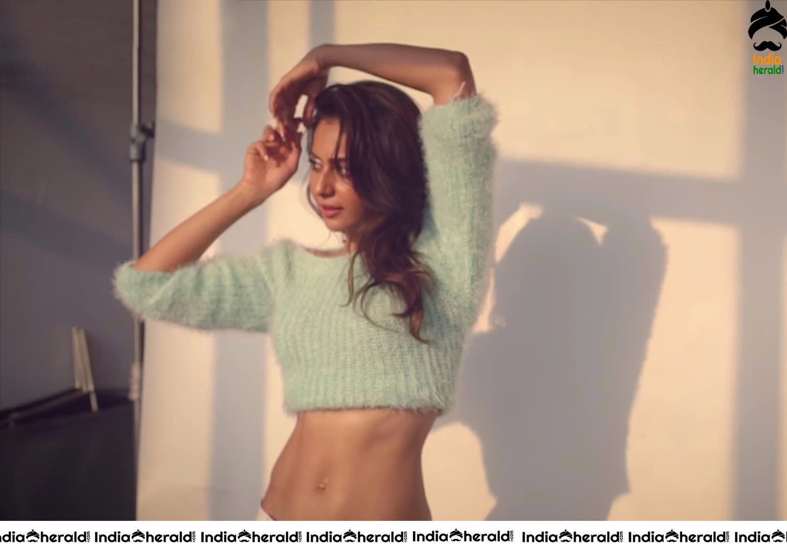 Rakul Preet Unseen Hottest Exposing Photoshoot Stills Set 4