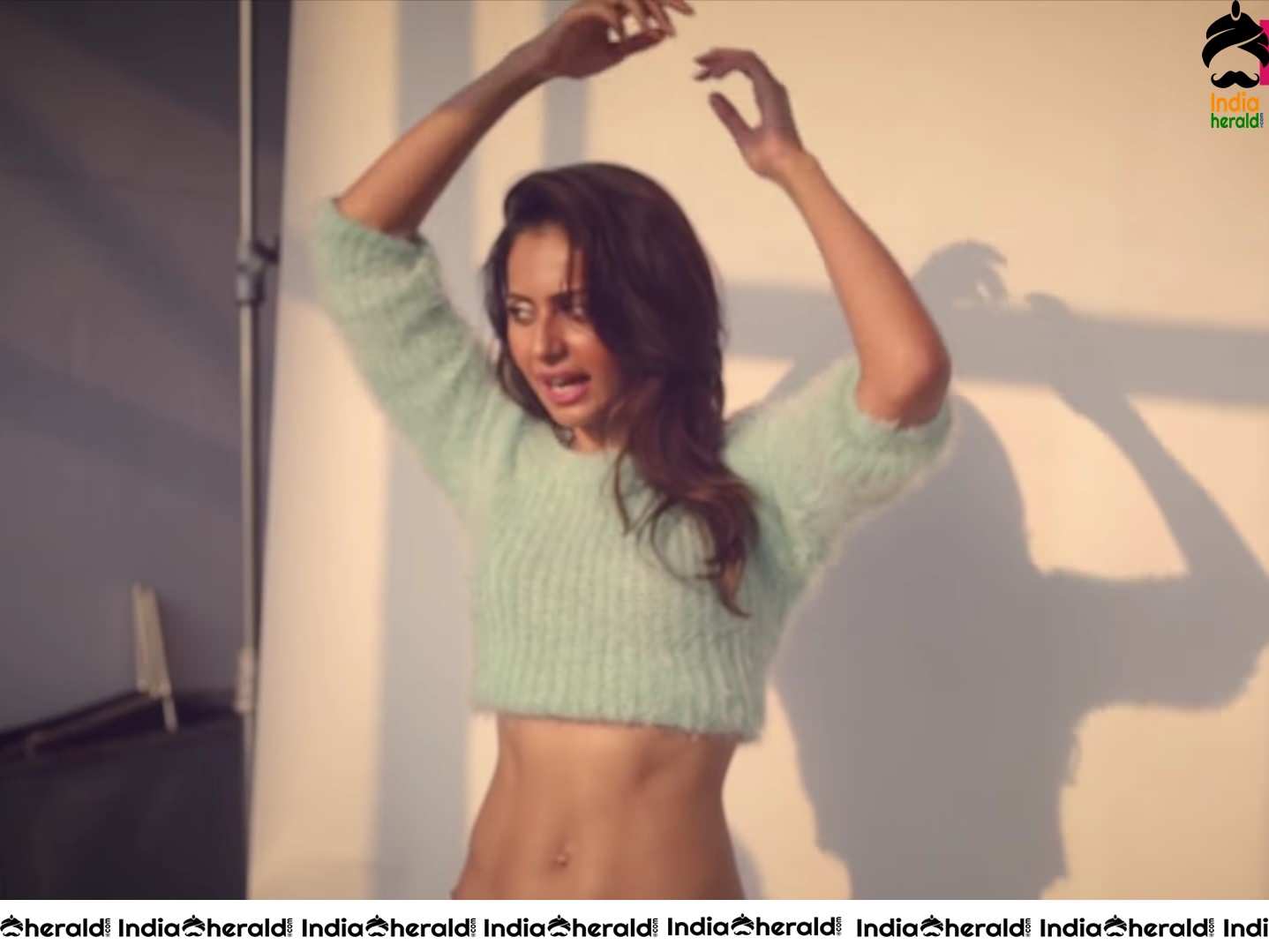 Rakul Preet Unseen Hottest Exposing Photoshoot Stills Set 4