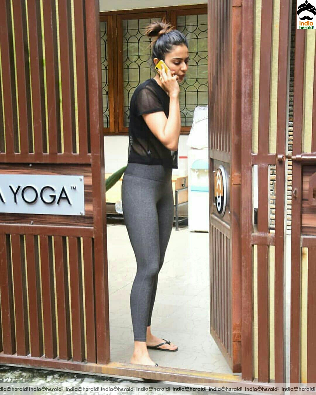 Rakul walks out of her Yoga class