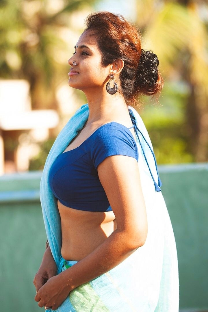 Ramya Pandian Latest Hot Stills In Saree