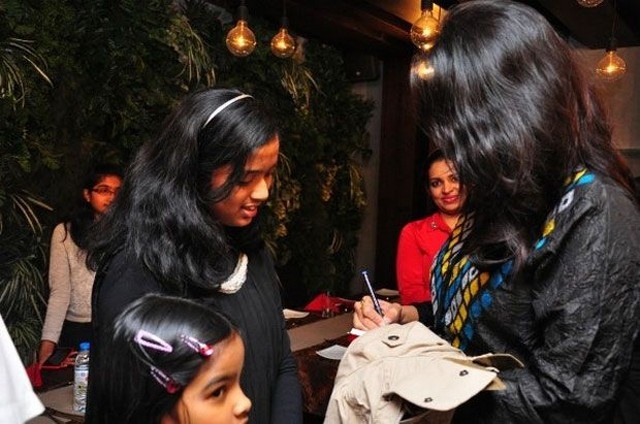 Rare And Unseen Photos Of Anushka Shetty Spending Time With Her Family