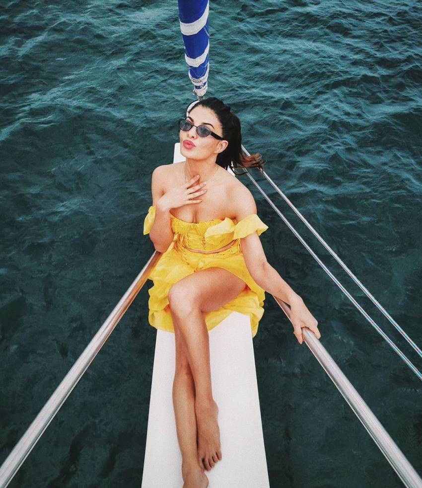 Rare Hot Photos From Jacqueline Fernandez Vacation Spots