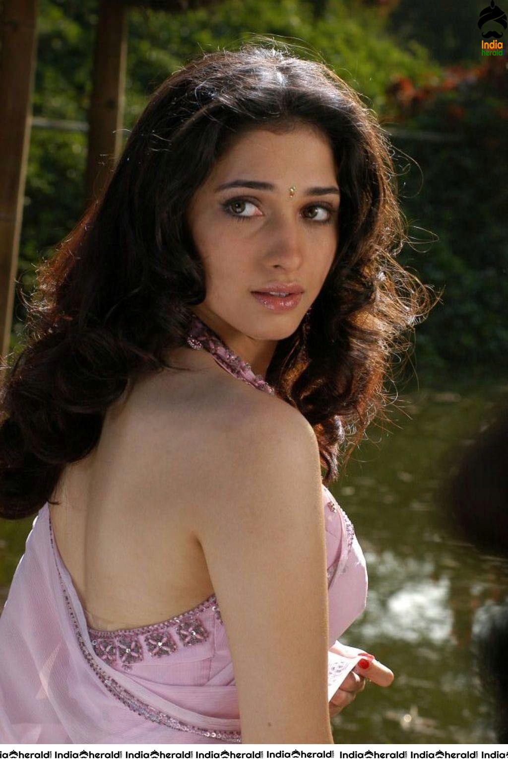 Rare Hot Photos of Tamannaah Saree Stripping and Enjoyed by Hero under Rain Set 1