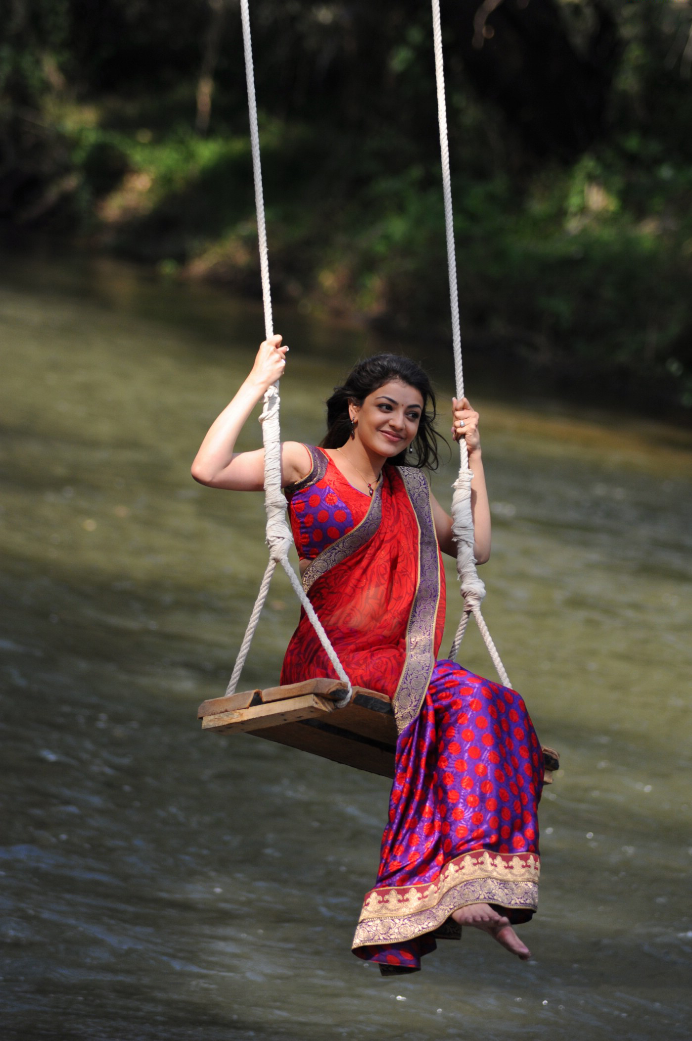 Rare Photos Of Kajal Aggarwal Showing Her Hot Curves In Saree