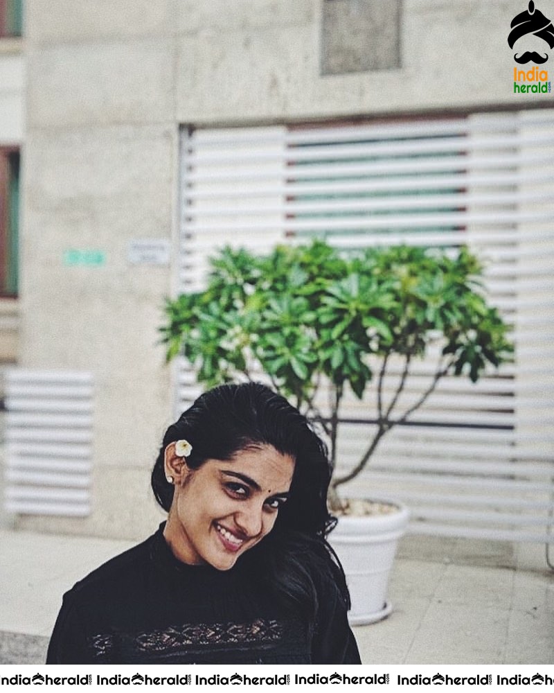 Rare Unseen BTS Photos of Nivetha Thomas Set 2